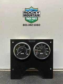 International 9100i Instrument Panel Cluster