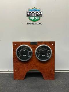 International 9400 Instrument Panel Cluster