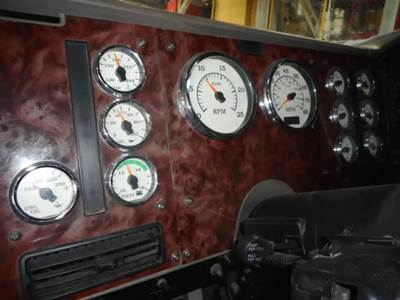 International 9400i Instrument Panel Cluster