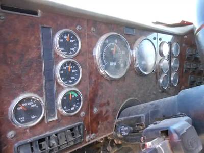 International 9400i Instrument Panel Cluster