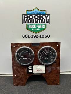 International 9400i Instrument Panel Cluster