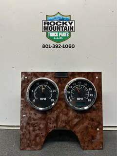 International 9400i Instrument Panel Cluster