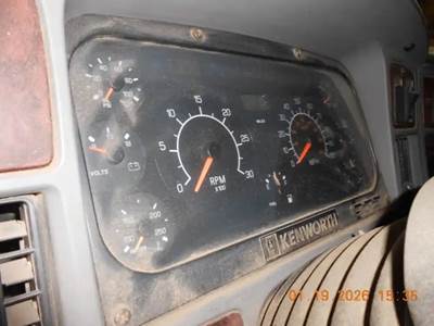 Kenworth T2000 Instrument Panel Cluster