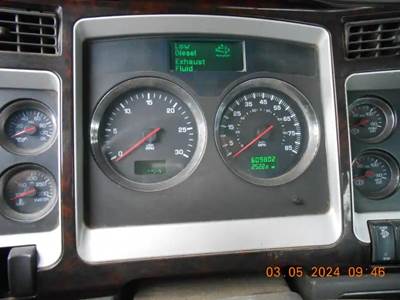 Kenworth T660 Instrument Panel Cluster