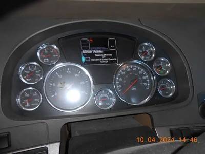Kenworth T680 Instrument Panel Cluster