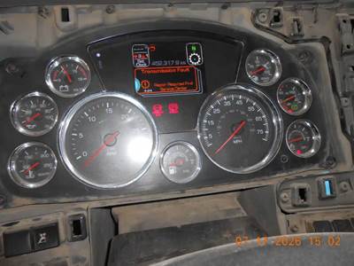 Kenworth T680 Instrument Panel Cluster