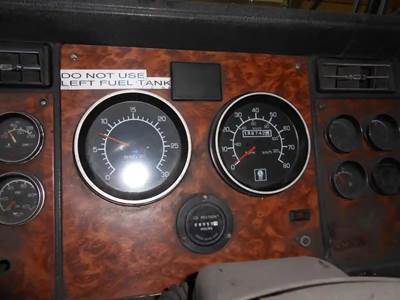 Kenworth W900 Instrument Panel Cluster