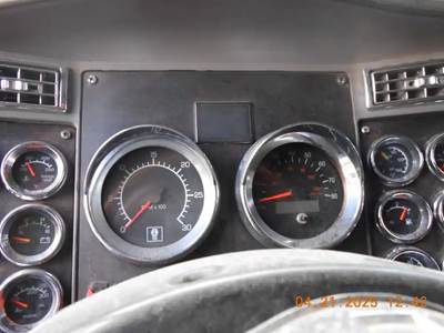 Kenworth W900 Instrument Panel Cluster