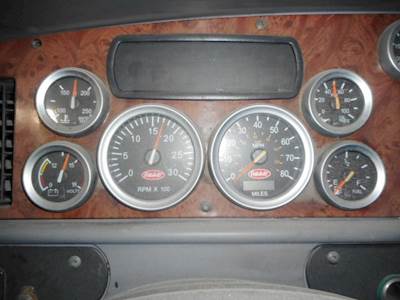 Peterbilt 387 Instrument Panel Cluster