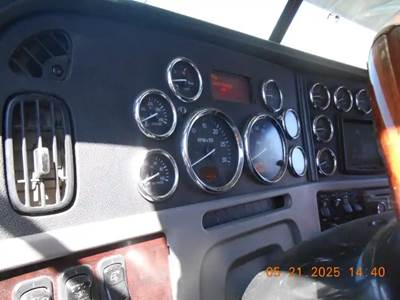 Peterbilt 389 Instrument Panel Cluster