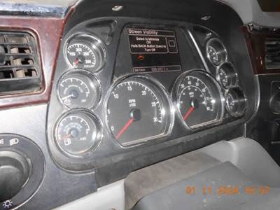 Peterbilt 579 Instrument Panel Cluster