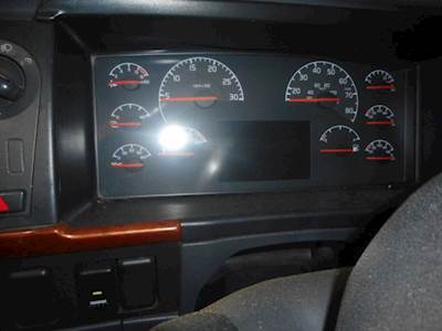 Volvo VNL Instrument Panel Cluster