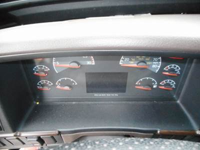 Volvo VNL Instrument Panel Cluster