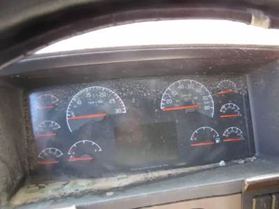 Volvo VNL Instrument Panel Cluster