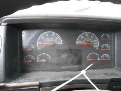 Volvo VNL Instrument Panel Cluster