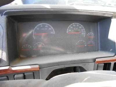 Volvo VNL Instrument Panel Cluster