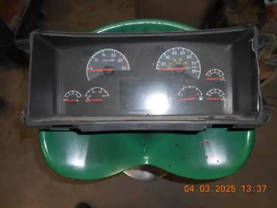 Volvo VNL Instrument Panel Cluster