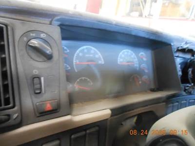 Volvo VNL Instrument Panel Cluster