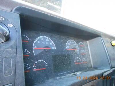 Volvo VNR Instrument Panel Cluster