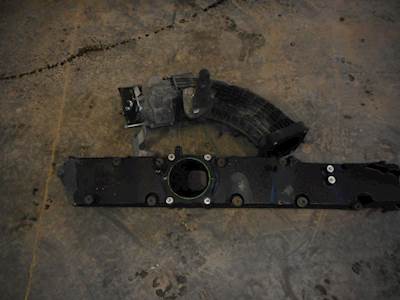 Detroit DD15 Intake Manifold