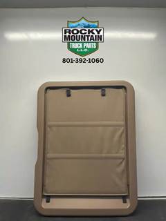 2020 Kenworth T680 Right Interior Window Trim and Curtain, Part # U60-1125-000652, U60-1125-000000