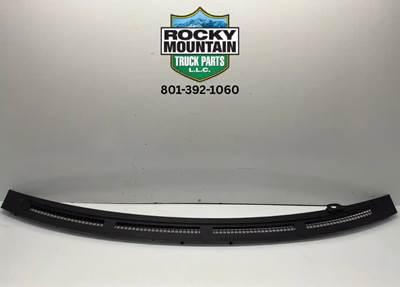 Used 2020 Kenworth T680 Windshield Defrost Louver Panel, Part # S64-1286-1601 / S64-1286-1