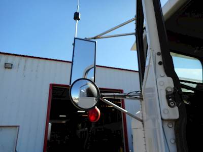 Freightliner Columbia 112 Left Mirror for a 1986 Freightliner CL-112