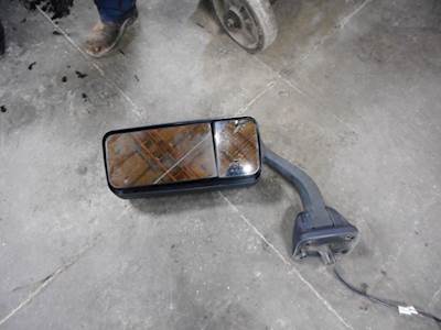 Freightliner Cascadia Mirror