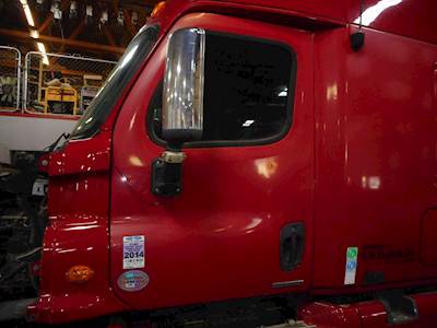 Freightliner Cascadia 125 Left Mirror for a 2009 Freightliner Cascadia