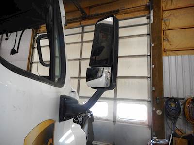 Freightliner Cascadia Right Mirror