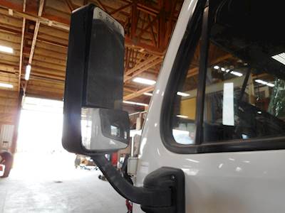 Freightliner Cascadia Mirror