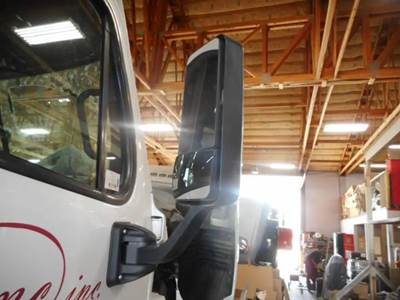 Freightliner Cascadia Right Mirror
