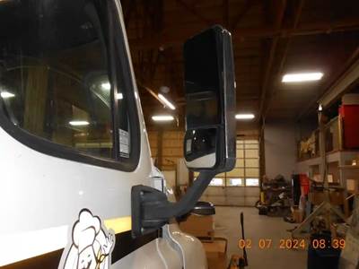 Freightliner Cascadia Right Mirror