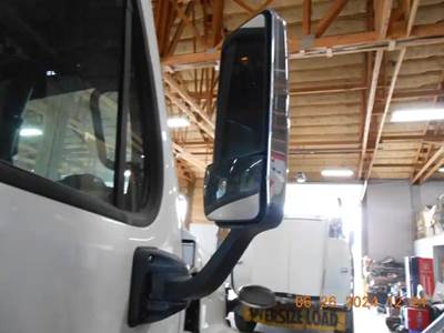 Freightliner Cascadia Right Mirror