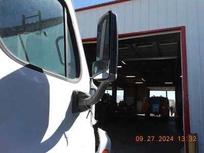 Freightliner Cascadia Right Mirror