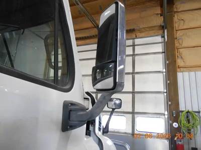 Freightliner Cascadia Right Mirror