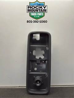 Freightliner Century Class / Columbia Right Mirror for a Freightliner CENTURY, COLUMBIA