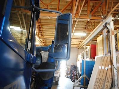 Freightliner Century Class 120 Right Mirror for a 2008 Freightliner CST120