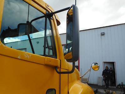 Freightliner Century Class Right Mirror for a 2006 Freightliner COLUMBIA