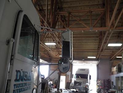 Freightliner FLD112 Right Mirror