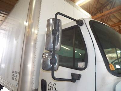Freightliner M2 Right Mirror for a 2006 Freightliner M-2