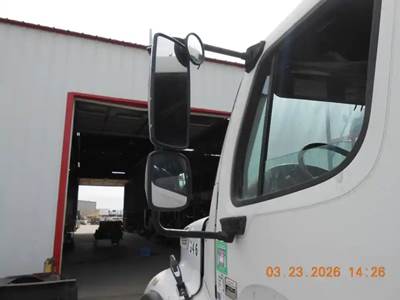 Freightliner M2 Left Mirror for a 2007 Freightliner M-2 BUSINESS CLASS