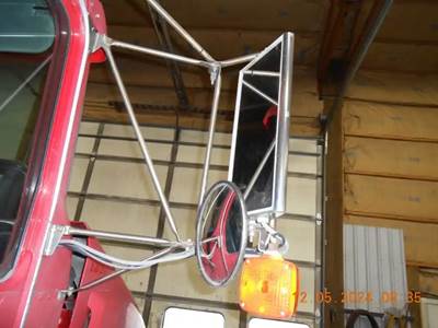 Kenworth T800 Right Mirror