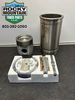 Detroit Series 60 Piston / Rod