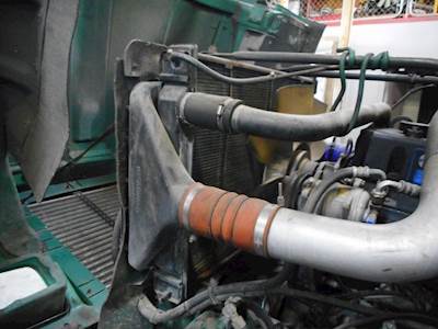 Freightliner FLD120 Radiator for a 1991 Freightliner FLD112