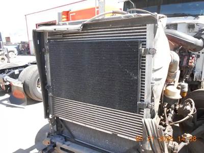 Peterbilt 389 Radiator