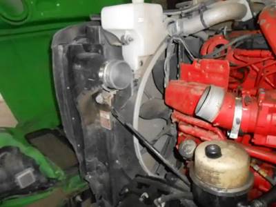 Peterbilt 589 Radiator for a 2018 Peterbilt 579