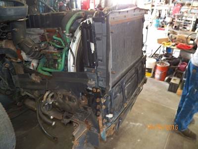 Volvo VNL64T Radiator