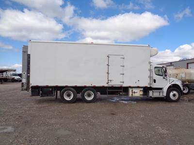 Freightliner M2 106 Refrigerated Truck - 250HP, 6 Speed Automatic, Thermo King, Liftgate