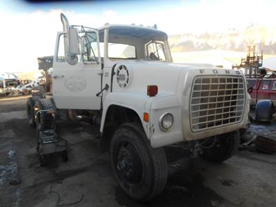 Ford L Series Salvage Truck